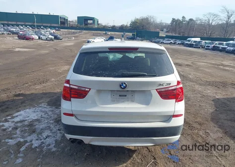 2011 BMW X3 xDrive28I z USA, uszkodzony, nr VIN 5UXWX5C51BL711913